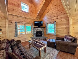 Chalet (3 Bedrooms) | Interior