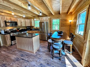 Interior - 73R 73R Brand new log Home on Quiet Side (Bethlehem)