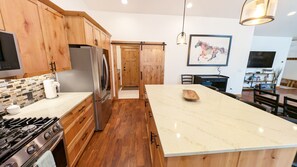 Interior - 56593 Celestial Dr (Bend)