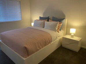 5 sovrum, strykjärn/strykbräda, gratis wi-fi och sängkläder