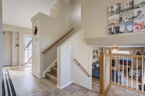 Interior - 4BR w Fireplace, Backyard, BBQ, near Peterson AFB (Colorado Springs)