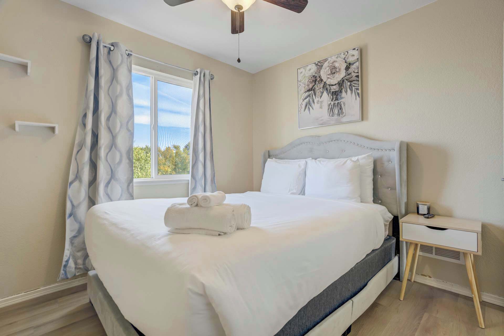 Schreibtisch, Bügeleisen/Bügelbrett, WLAN, Bettwäsche