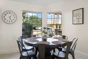 Dining - Modern 4BR Oasis with Pool, Huge Yard&Putting Green (Scottsdale)