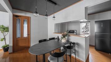 Apartment | In-room dining