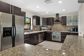 Fridge, microwave, oven, stovetop - Waterfront, Pool + South Florida Vibes - Perfect! (Pompano Beach)