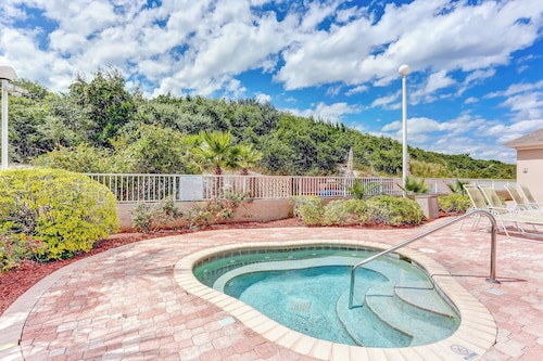 1 Block From the Beach, Next to Ft Clinch State Park and 2 Miles From Historic Centre Street