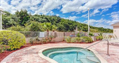 1 Block From the Beach, Next to Ft Clinch State Park and 2 Miles From Historic Centre Street