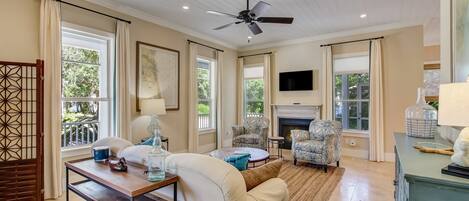 House (3 Bedrooms) | Front of property