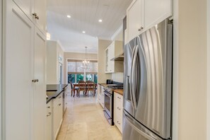 House (3 Bedrooms) | Interior - 1016 San Fernando Street (Fernandina Beach)