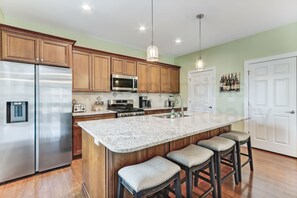 Villa (4 Bedrooms) | Interior