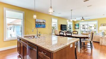 Villa (4 Bedrooms) | Interior
