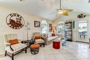 Cottage (2 Bedrooms) | Interior - 534 N Fletcher Ave #1 (Fernandina Beach)