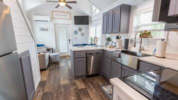 House (1 Bedroom) | Interior