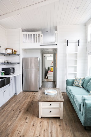 House (1 Bedroom) | Interior - Pepper's Place 131 ITP (Dover)