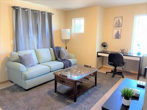 Interior - Serenity in Prime Everett Craftsman Near Boeing! (Everett)