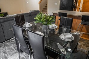 Interior - Serenity in Prime Everett Craftsman Near Boeing! (Everett)