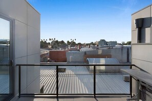 Terrace/patio - Modern Comfort in Heart of St Kilda (St Kilda)