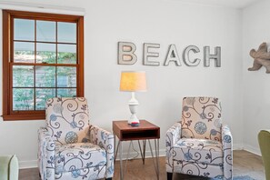 Interior - Little Beach House (Fort Walton Beach)