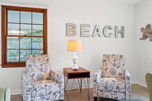 Interior - Little Beach House (Fort Walton Beach)