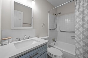 House (3 Bedrooms) | Interior - Bull City Bungalow - Walk to 9th Street Near Duke (Durham)