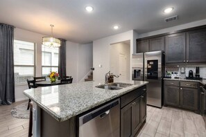 Nhà (2 Bedrooms) | Nội thất