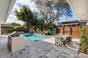 House (4 Bedrooms) | Interior - Heated Pool & BBQ Olas Villa by Rovetravel (Fort Lauderdale)