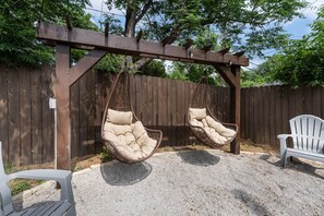House (6 Bedrooms) | Interior - Luxury Family Friendly Home 6 Queen Beds (Fort Worth)