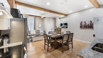 Rumah (6 Bedrooms) | Interior