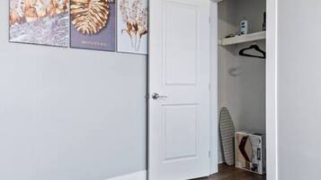 Apartment (1 Bedroom) | Interior