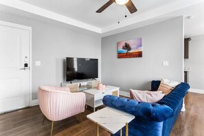 Interior - Your Cozy One Bedroom Detriot (Detroit)