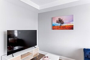 Interior - Your Cozy One Bedroom Detriot (Detroit)