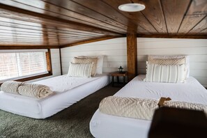 Interior - Joanie's Place 120 PGL (Dover)