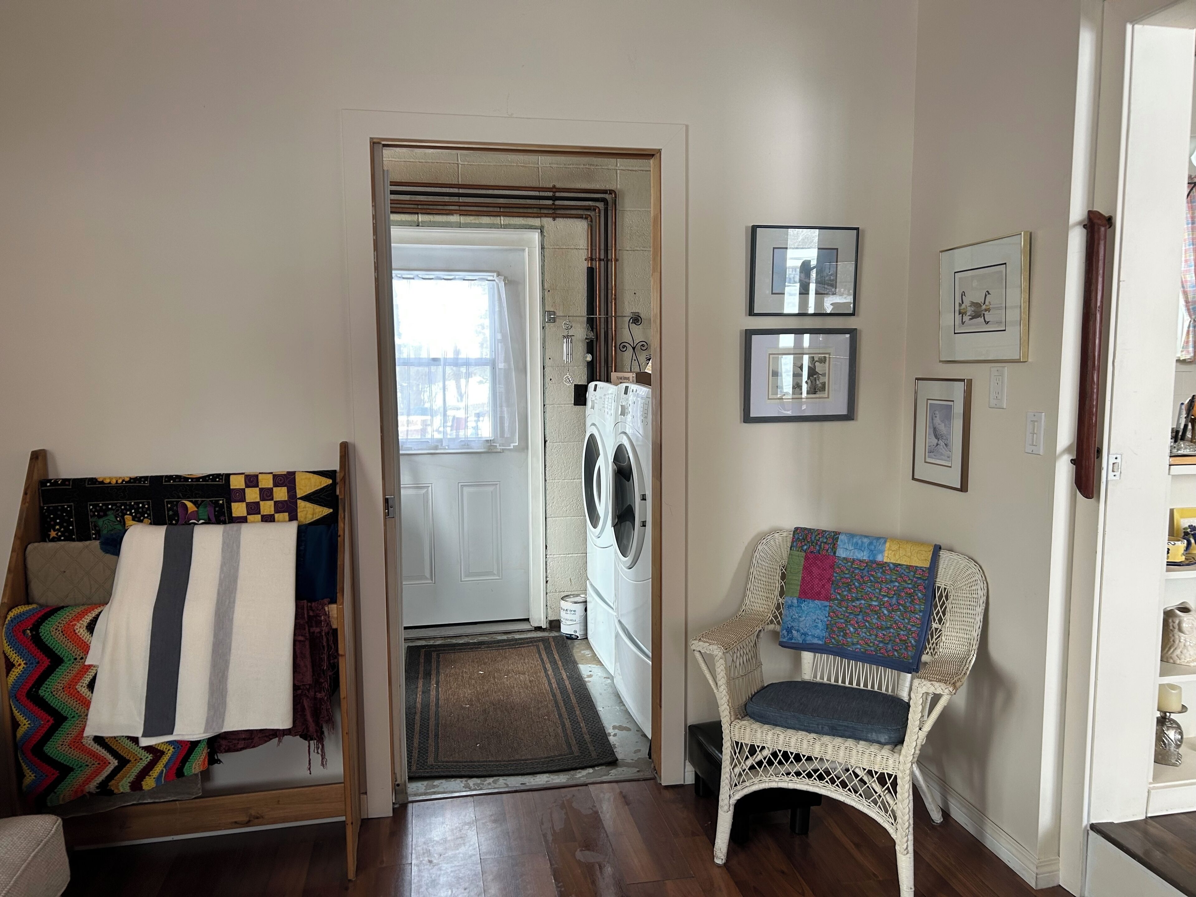 2 bedrooms, iron/ironing board, WiFi (surcharge), bed sheets