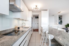 Apartment, Smoking | 2 bedrooms - 2BR Marylebone Home - Beautiful Views Balcony (London)