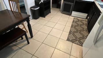 Strykjärn/strykbräda, internet och sängkläder