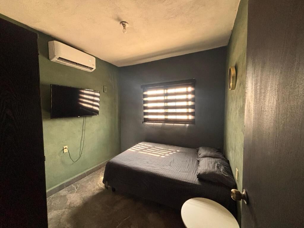 Apartamento Deluxe, balcón, vistas a la ciudad | Cortinas opacas, tabla de planchar con plancha, wifi gratis