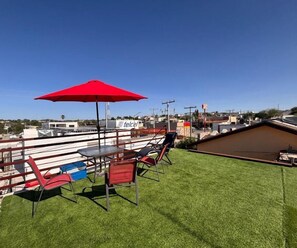 Deluxe Apartment, Balcony, City View | Outdoor dining - Departamentos MateoS 501 (Ciudad Acuña)