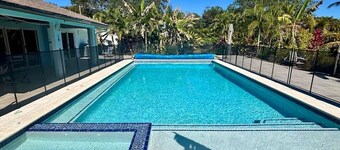 Jupiter Fun Family Heated Pool Home Fire Pit