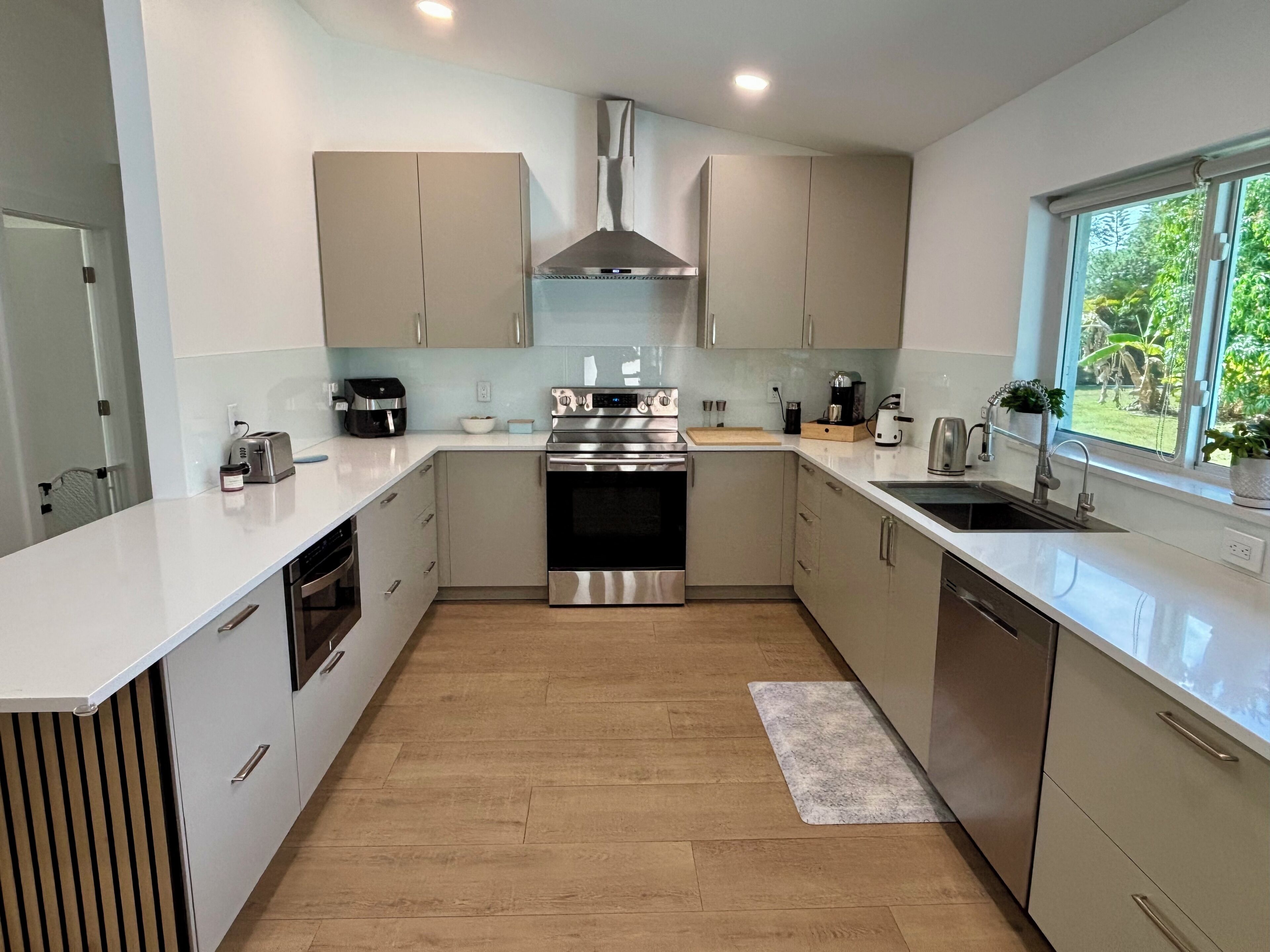 Microwave, oven, stovetop, dishwasher