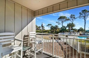 Property grounds - Oceanfront Villa-Beachfront Heated Pool-Walk to Coligny Plaza-South Forest Beach (Hilton Head Island)