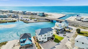 Exterior - Paradise Found - Gorgeous 4BR Lagoon View Beach House w\ Fishing Pier (Gulf Shores)