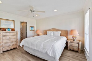 Iron/ironing board, free WiFi, bed sheets - Paradise Found - Gorgeous 4BR Lagoon View Beach House w\ Fishing Pier (Gulf Shores)