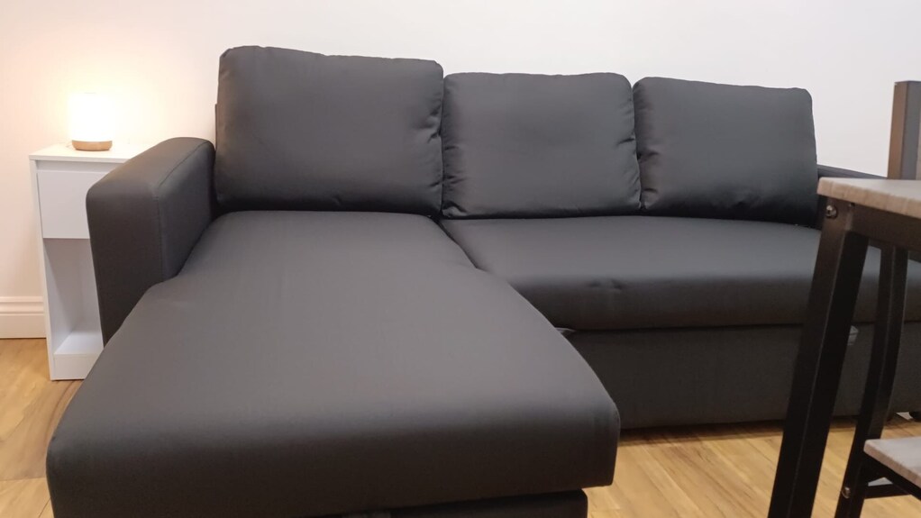 Cosy Central Cardiff Retreat - 카디프