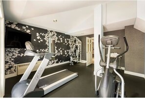 Fitness facility - Sure Stay Plus Hotel by Best Western Mountain View, 9 miles from Levi's stadium (Mountain View)