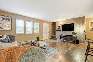Interior - 3754 Red Canon (Colorado Springs)