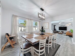 Interior - 3485 Floral Drive SE (Largo)