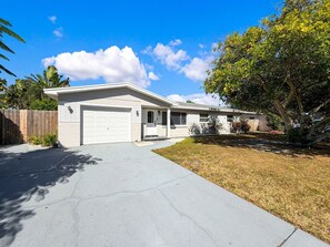 Interior - 3485 Floral Drive SE (Largo)