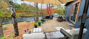 37pa Superbly Appointed Riverfront Home in Littleton! Skiing, Hiking, Firepit, wif