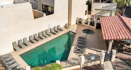 Sweet Town Home on the Island