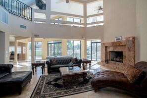 House (4 Bedrooms) | Interior - Luxury Golf Course Retreat on Hogan (Lake Havasu City)